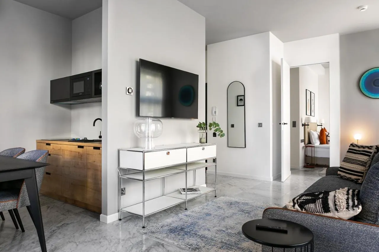 H11 Aparthotel Krakow