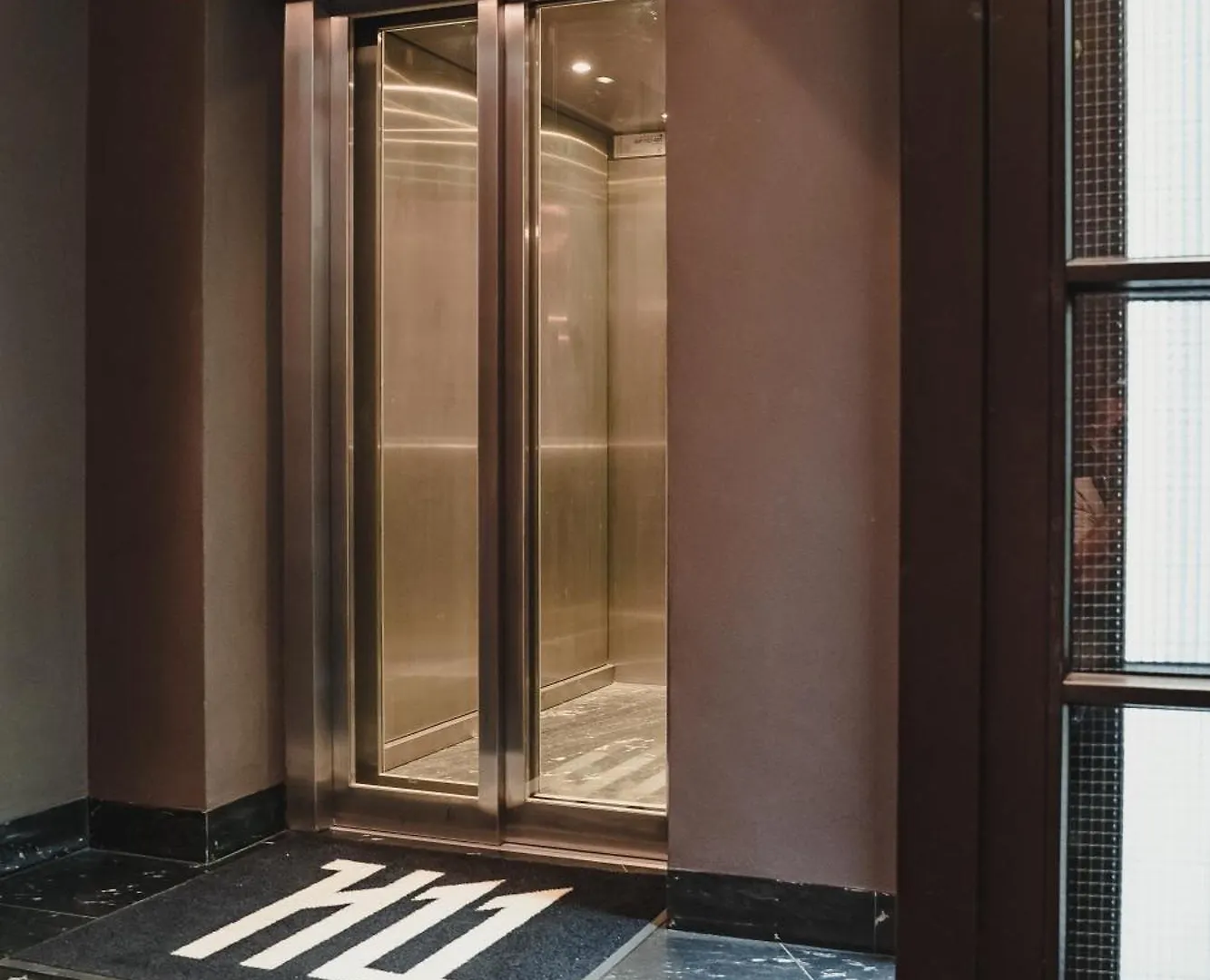 H11 Aparthotel Krakow