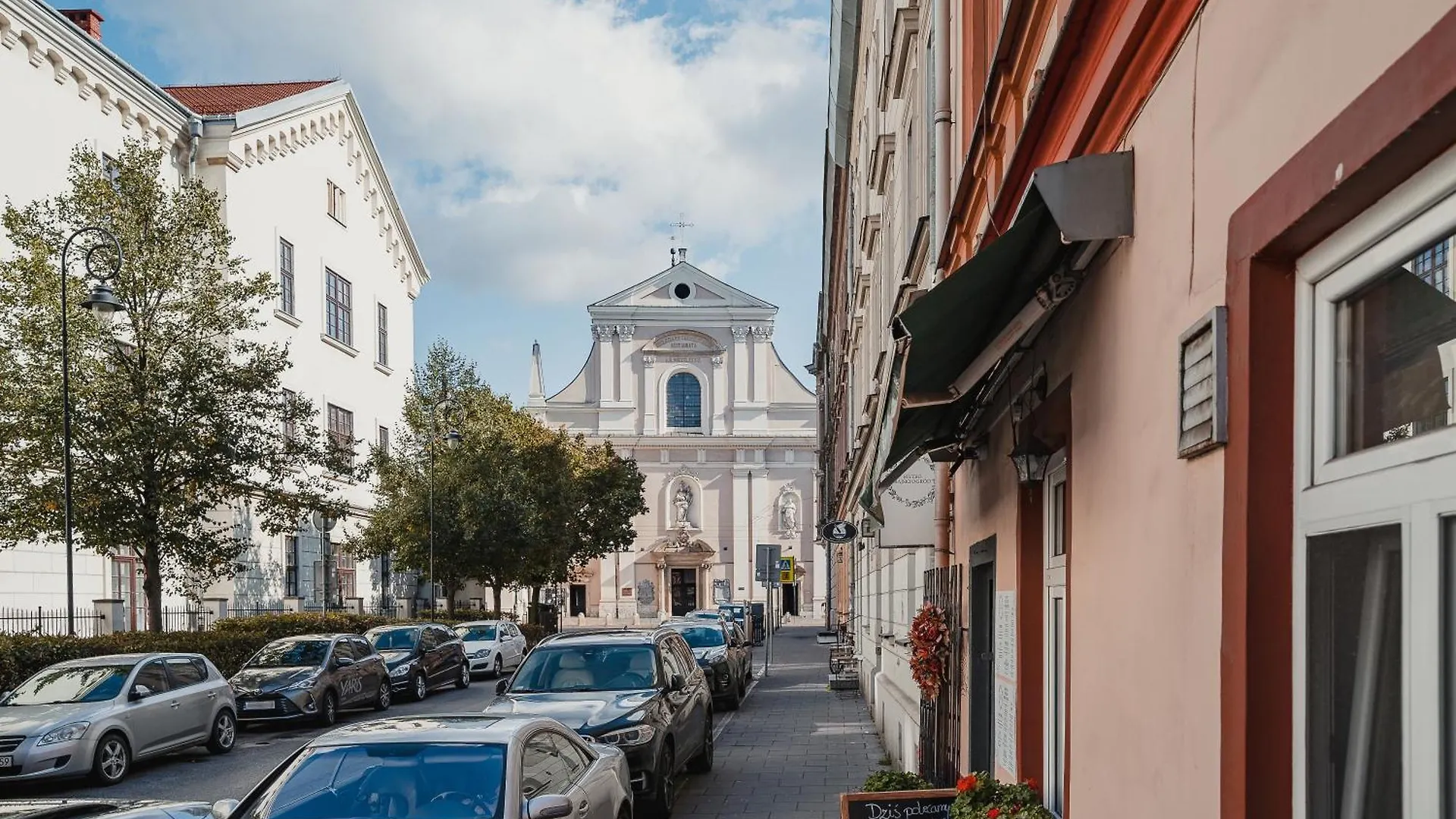 H11 Aparthotel Krakow