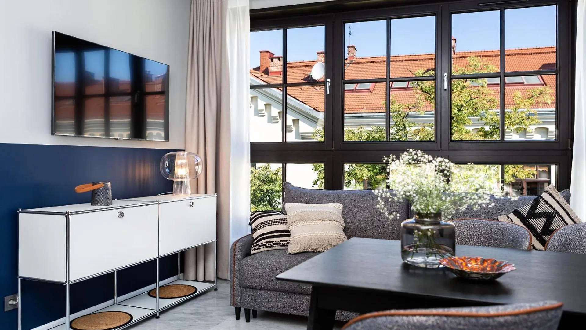 H11 Aparthotel Krakow