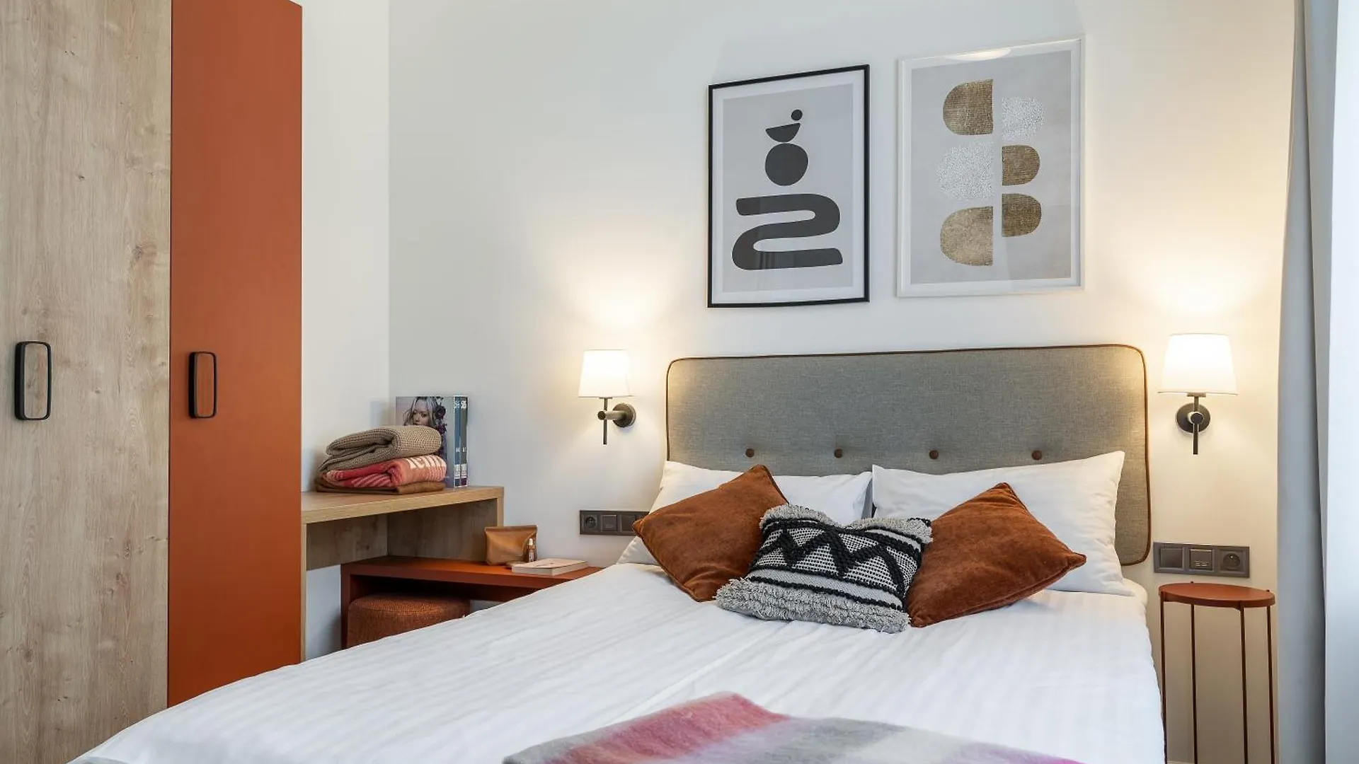 *****  H11 Aparthotel Krakow Poland