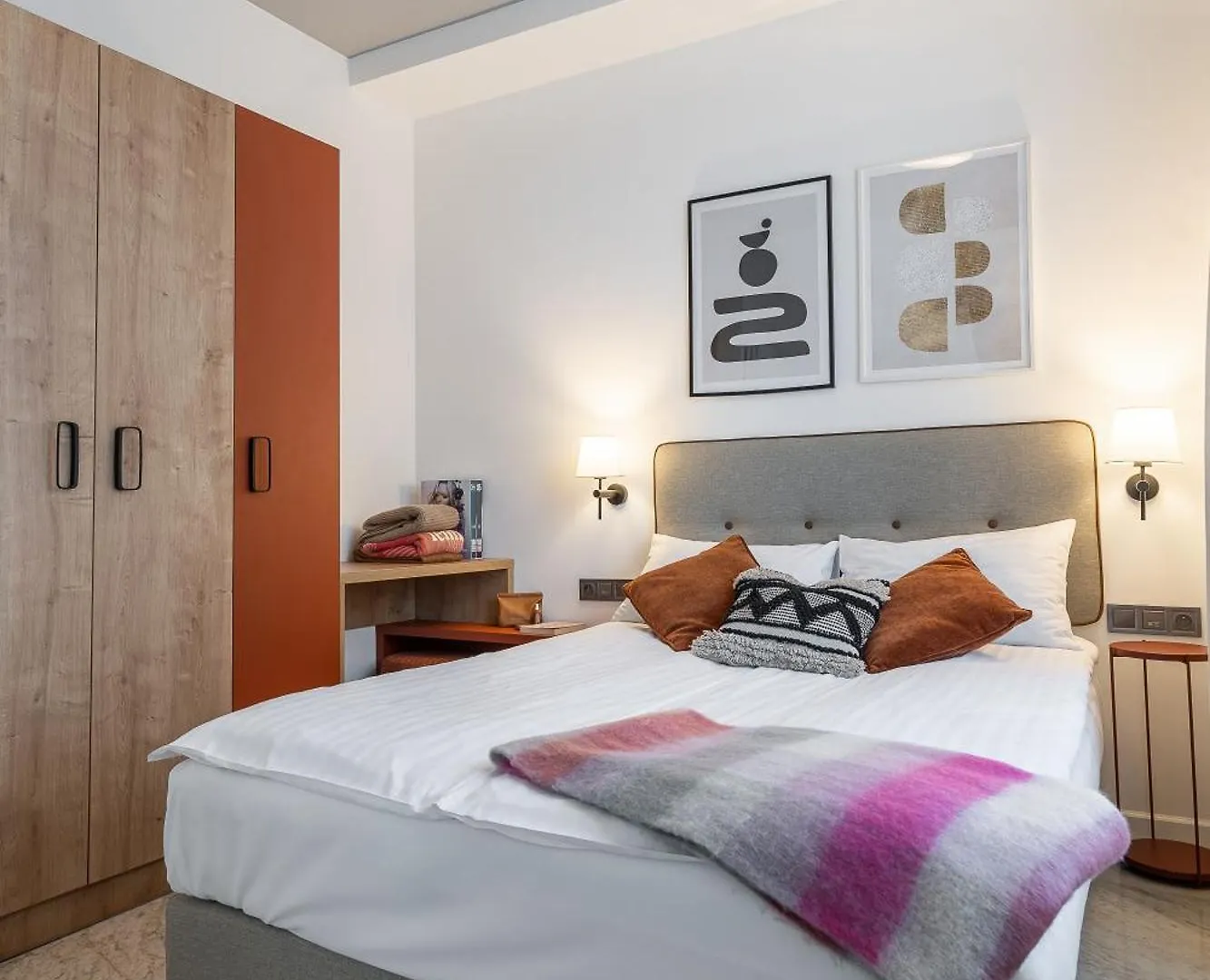 H11 Aparthotel Krakow