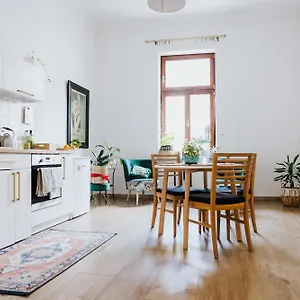 Atticus Apartment