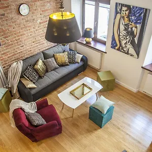 Bc7 Apartment