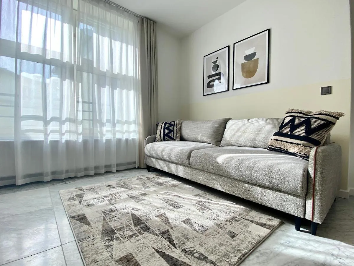 H11 Aparthotel Krakow 5*,