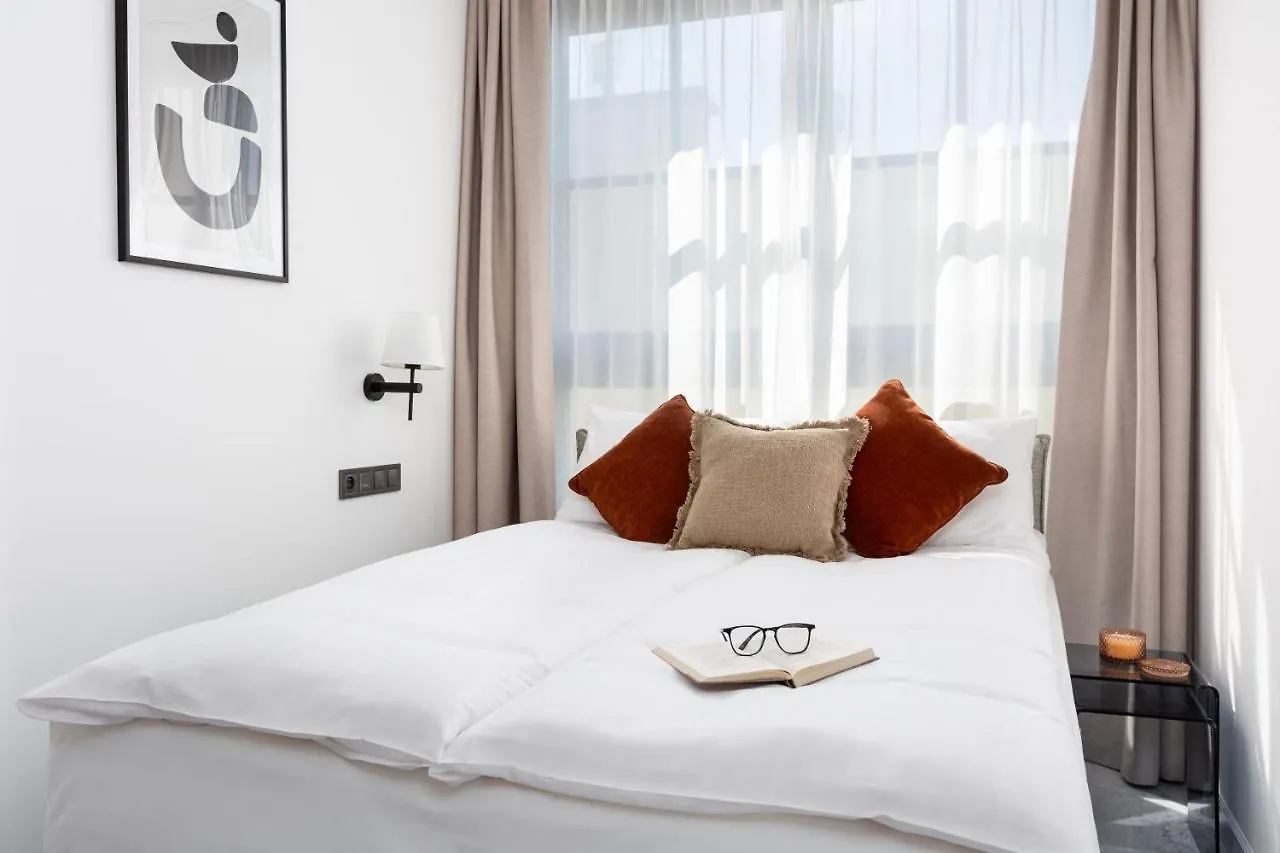 H11 Aparthotel Krakow